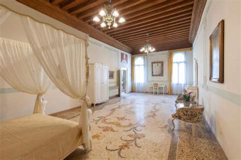 gay pesaro|Beautiful three room apartment in Pesaro